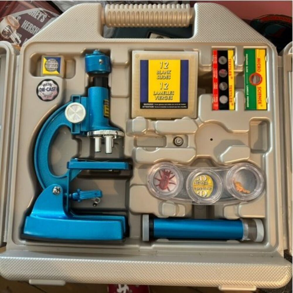 Micro Science Microscope Set - Picture 2 of 7